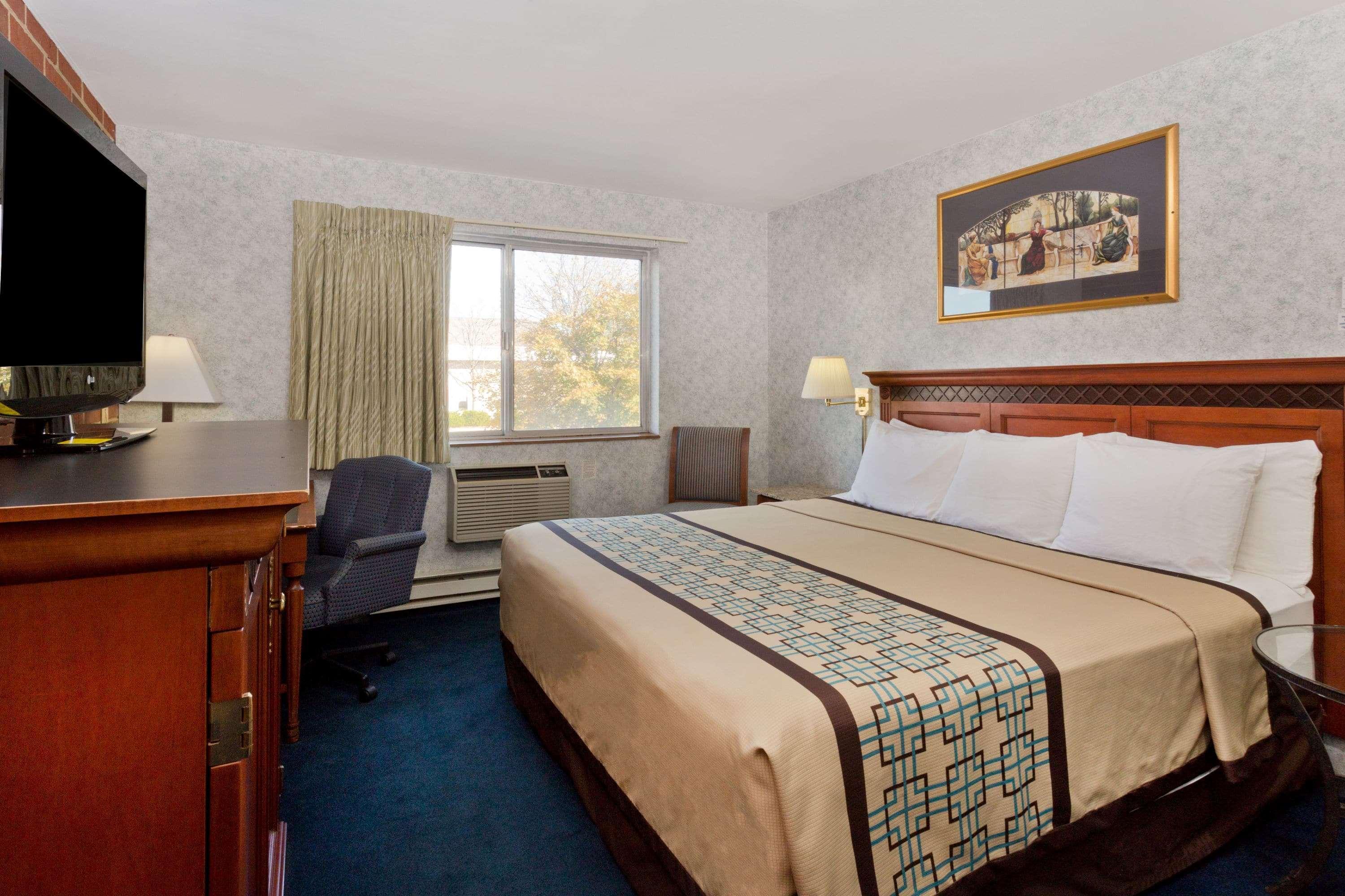 Days Inn By Wyndham Rockford I-90 Casino District Exteriör bild