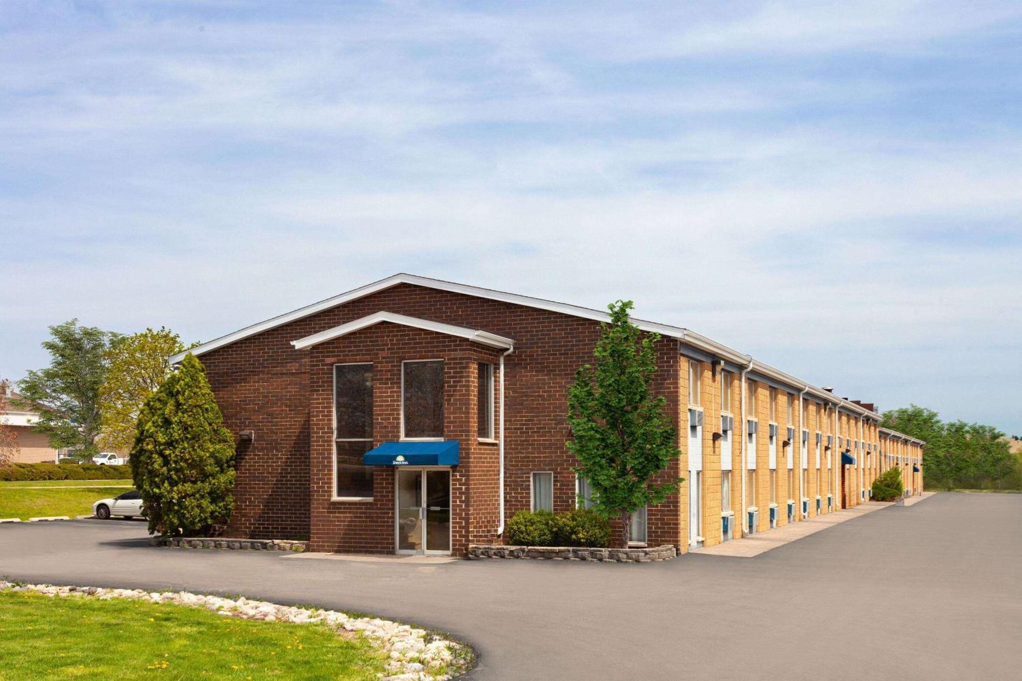Days Inn By Wyndham Rockford I-90 Casino District Exteriör bild
